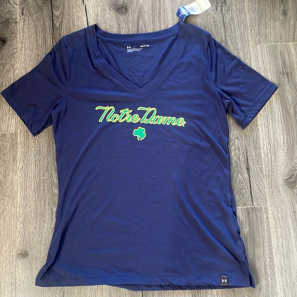 💚Under Armour Xs and S Norte Dame University V-neck women’s t-shirt Navy Blue